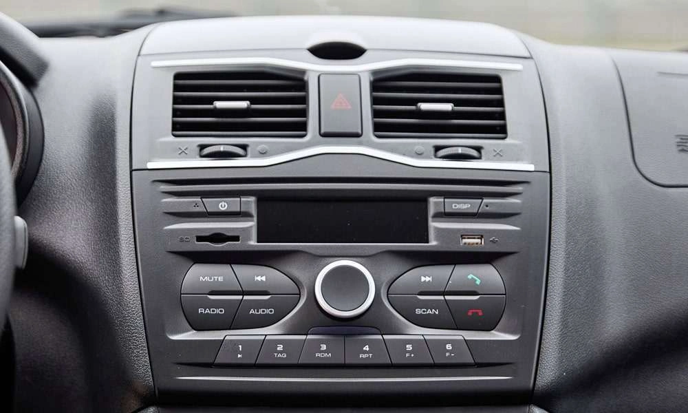 Lada Granta Sportline Лифтбек - фото №19